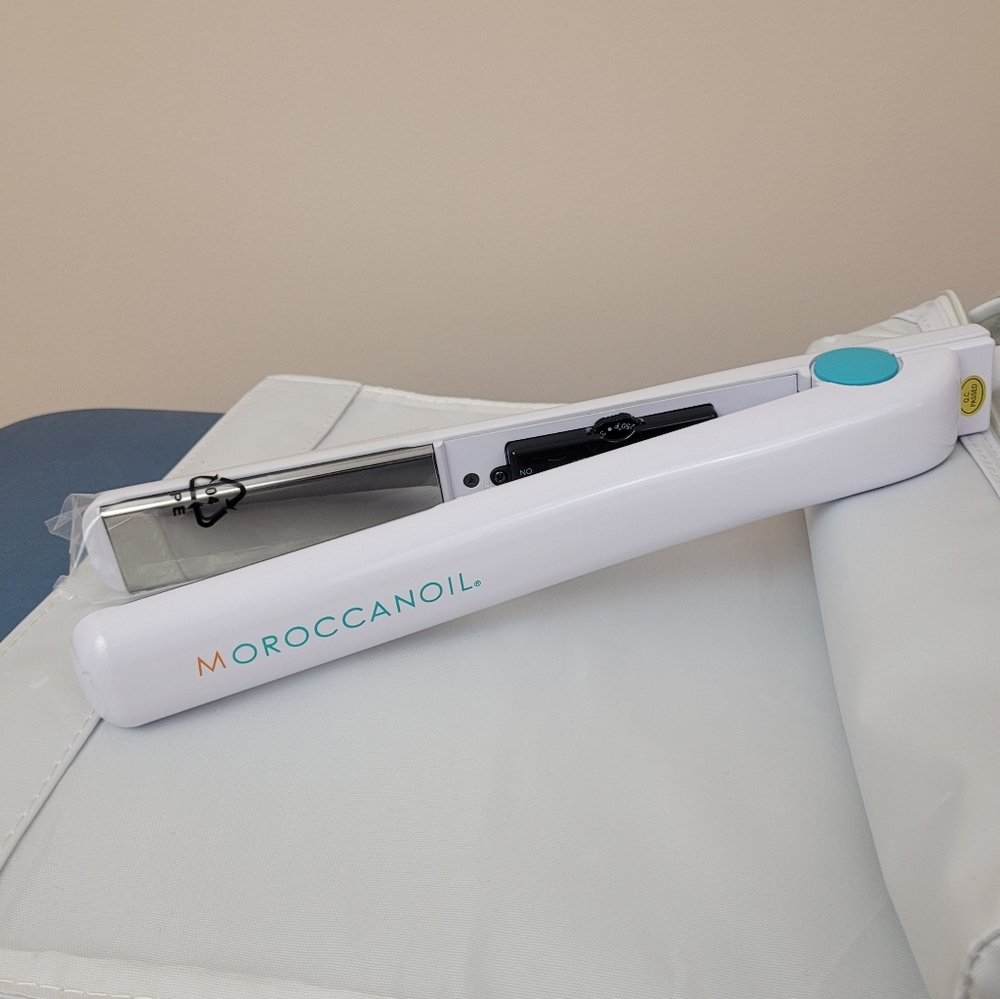 Moroccanoil  1-inch flatiron straightner